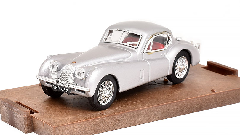 Jaguar XK120 1948 Coupe 1:43 - Brumm - Model ze sbírky