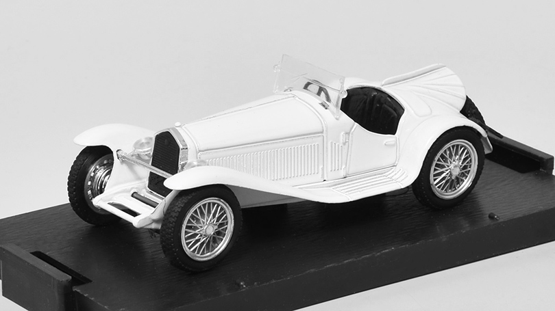 Alfa Romeo 2300 1931 bílá - 1:43 Brumm - Model ze sbírky