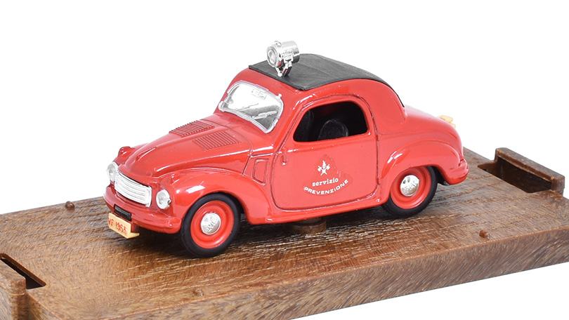 Fiat 500 C Topolino HP16,5 1949 - 1955 Hasící 1:43 - Brumm - Model ze sbírky