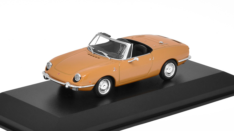 Fiat 850 Sport Spider 1968 oranžový 1:43 - MAXICHAMPS