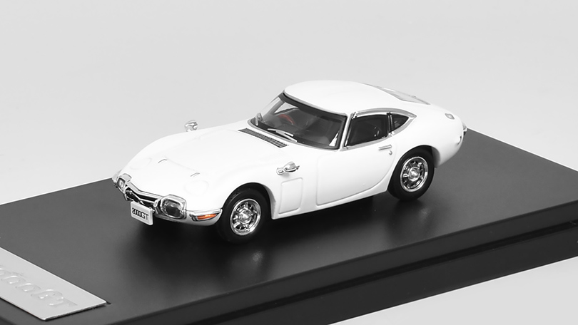 Toyota 2000GT 1967 bílá 1:64 - LCD Models