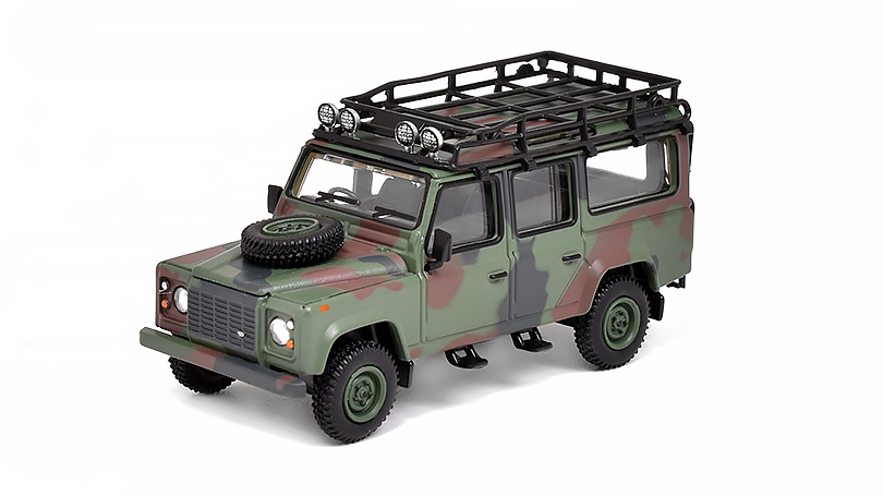 Land Rover Defender 110 Military 1:64 - MiniGT