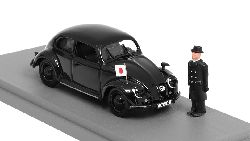 Volkswagen Beetle 1939 s figurkou Gen. Hiroshi Oshima 1:43 - Rio Models