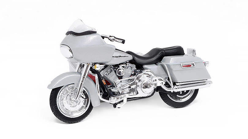 Harley-Davidson FLTR Road Glide 2002 šedá 1:18 - Maisto