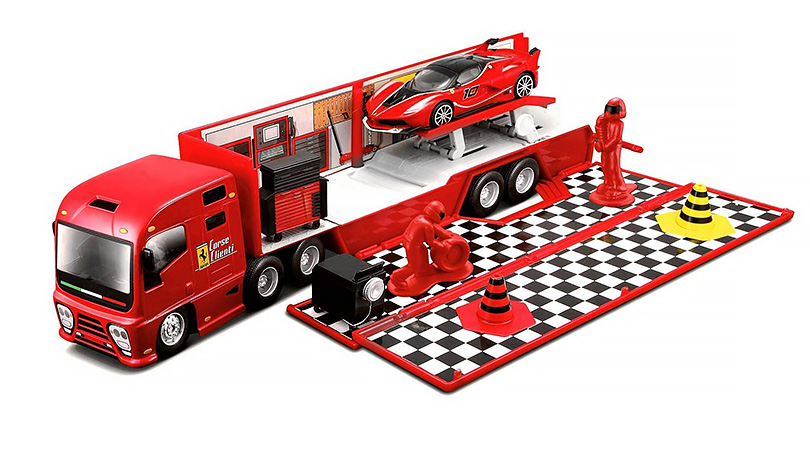 Racing Hauler F1 s modelem Ferrari FXX-K #10 2015 a figurkami 1:43 - Bburago 