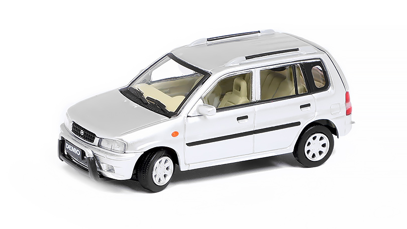 Mazda Demio 1994 s figurkami šedá 1:64 - BM Creations