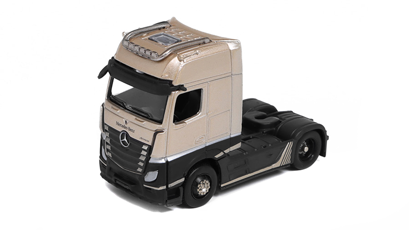 Mercedes Actros 1851 MP4 Gigaspace zlatá 1:64 - Maisto