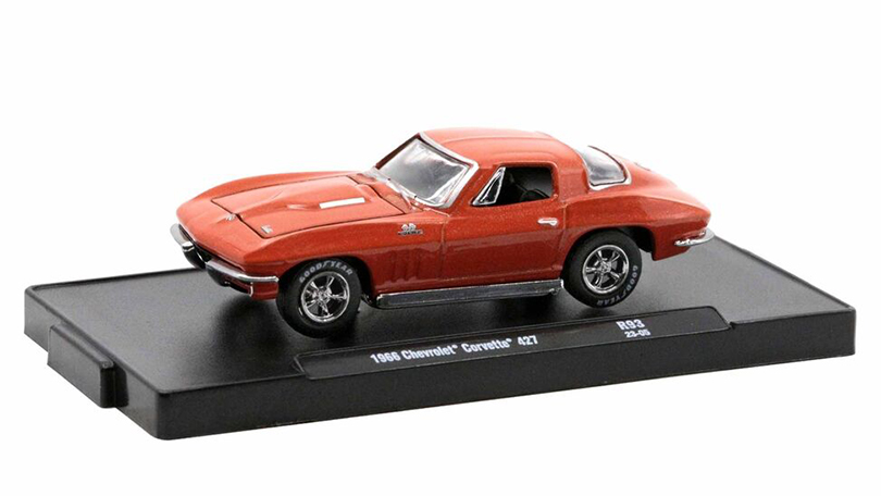 Chevrolet Corvette 427 1966 Sting Ray 1:64 - M2 Machines