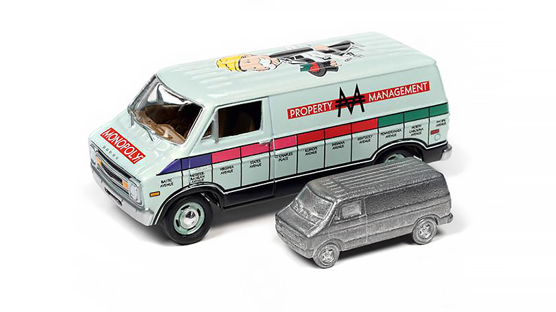 Dodge Van 1977 Monopoly + figurka pro hru 1:64 - Johnny Lightning