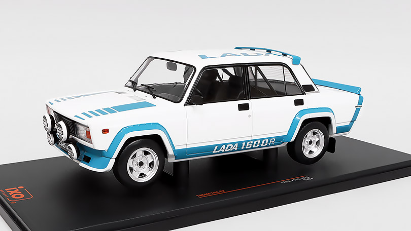 Lada 2105 VFTS 1983 1:18 - IXO Models