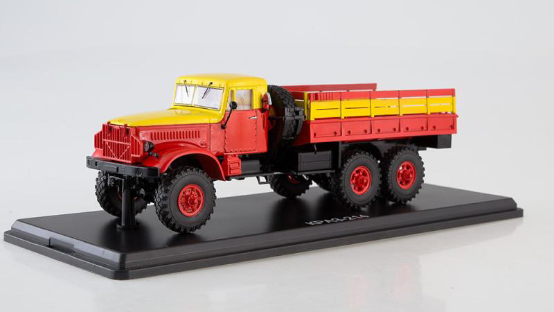 KrAZ-214 červený 1:43 - SSM