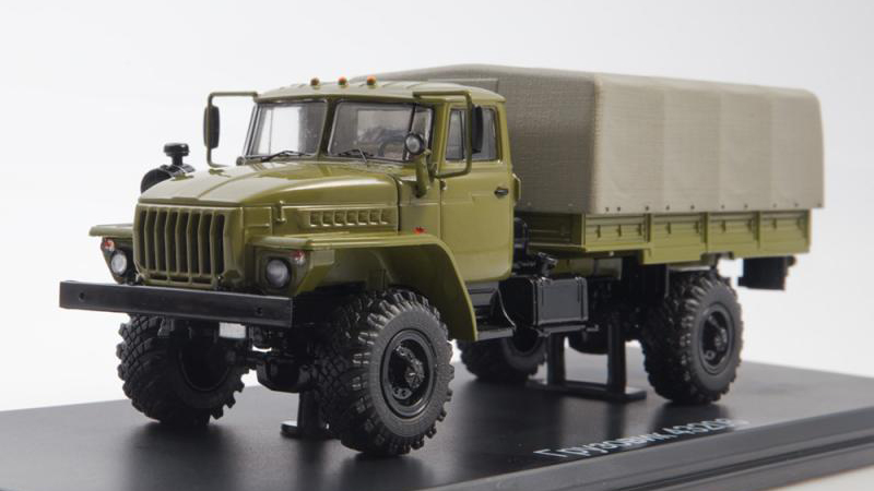 URAL-43206 s plachtou 1:43 - SSM