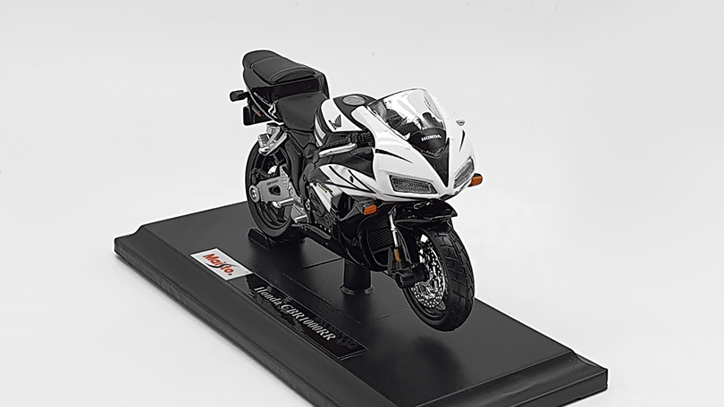 Honda CBR1000RR 1:18 - Maisto