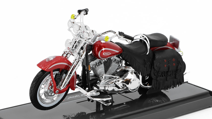 Harley-Davidson FLSTS Heritage Softail Springer 1999 na podstavci 1:18 - Maisto