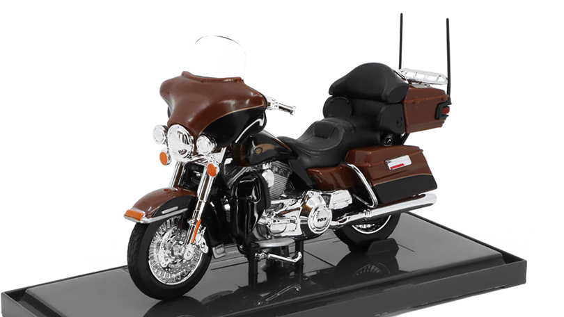 Harley-Davidson FLHTK Electra Glide Ultra Limited 2013 1:18 - Maisto