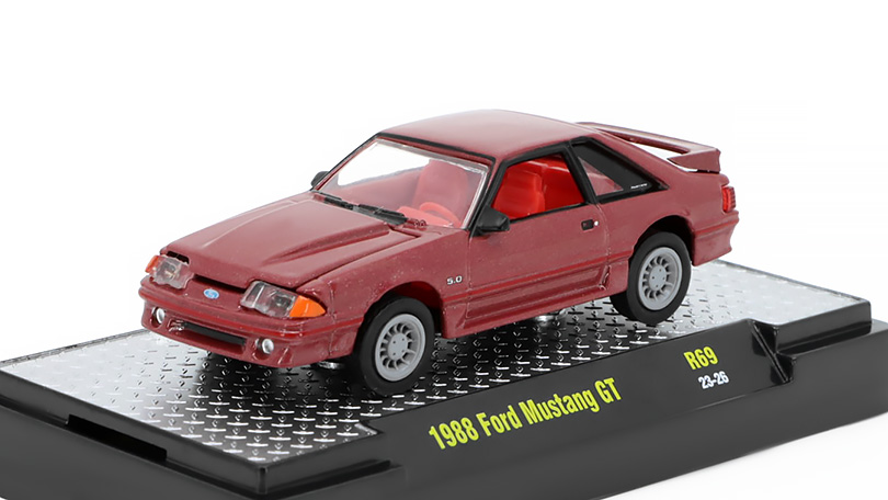 Ford Mustang GT 1988 1:64 - M2 Machines