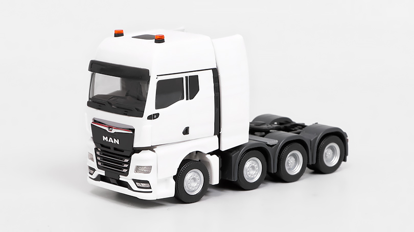 MAN TGX GX 8x4 tahač 1:87 - Herpa