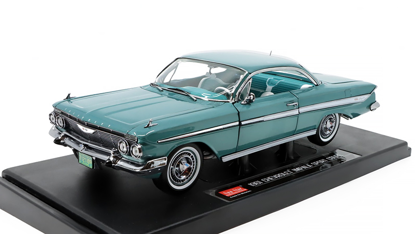 Chevrolet Impala Sport Coupe 1961 - 1:18 Sun Star