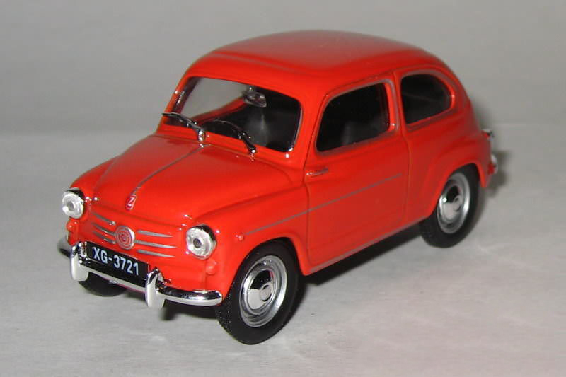 ZASTAVA 750 ( FIAT 500 ) 1:43 - Kultovní auta PRL-u časopis s modelem #43