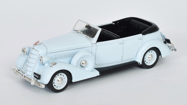 ZIS-102 cabrio 1:43- Kultovní auta SSSR Nejlepší časopis s modelem