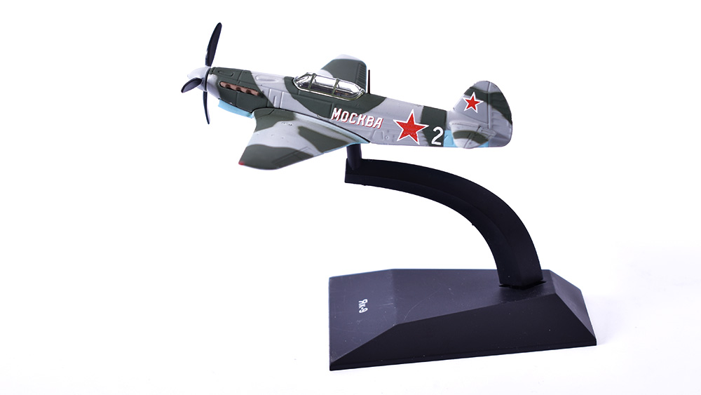 Yak-9 1942 - Legendární letadla časopis s modelem