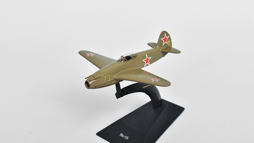 Yak-15 1:85 - DeAgostini časopis s modelem #43 Legendární letadla