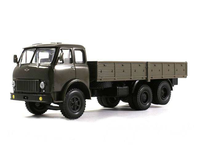 MAZ-516 1969 1:43 - Naš Autoprom časopis s modelem 