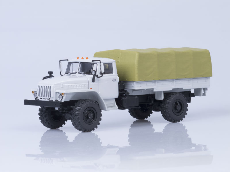 URAL-43206 4x4 1:43 - Avtoistoria 