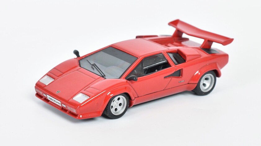 Lamborghini Countach LP500 1:43 - DeAgostini Superauta časopis s modelem #1