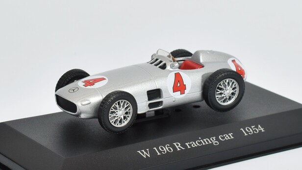 Mercedes-Benz W196 R racing 1954 1:43 - DeAgostini časopis s modelem 