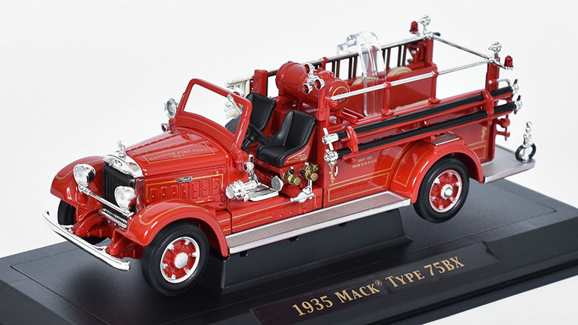 Mack Type 75BX hasičské auto 1:43 - Lucky Die Cast